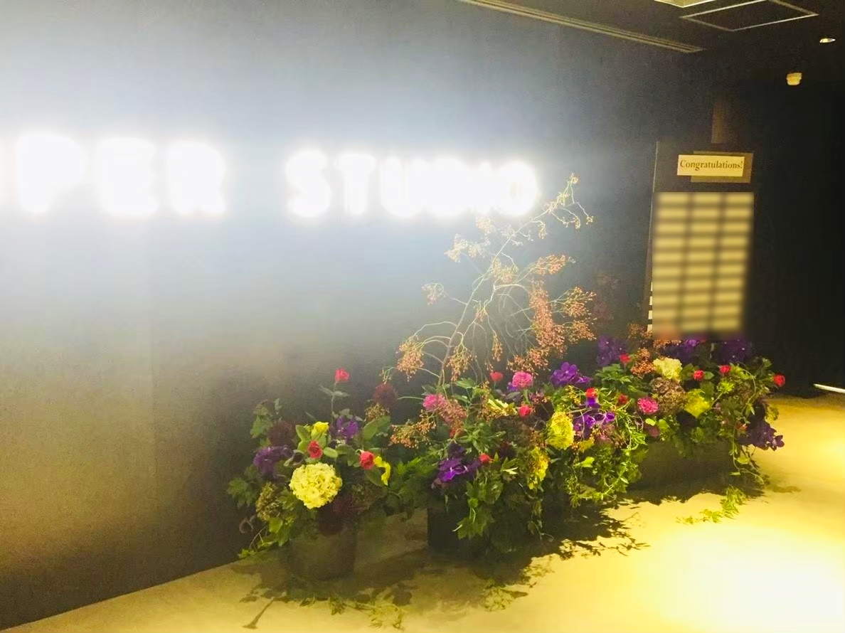SUPER STUDIO様