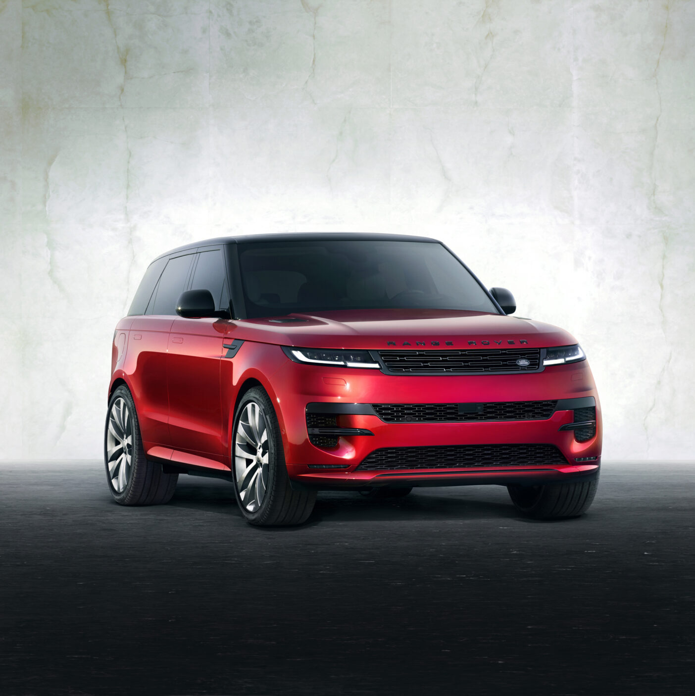ジャガー・ランドローバー・<br>アプルーブド 新宿<br>株式会社 ABE AUTOMOBILE<br><br>OPEN予定：2025年11月5日(水)<br>東京都新宿区西新宿 3-20-2 <br>東京オペラシティ2F