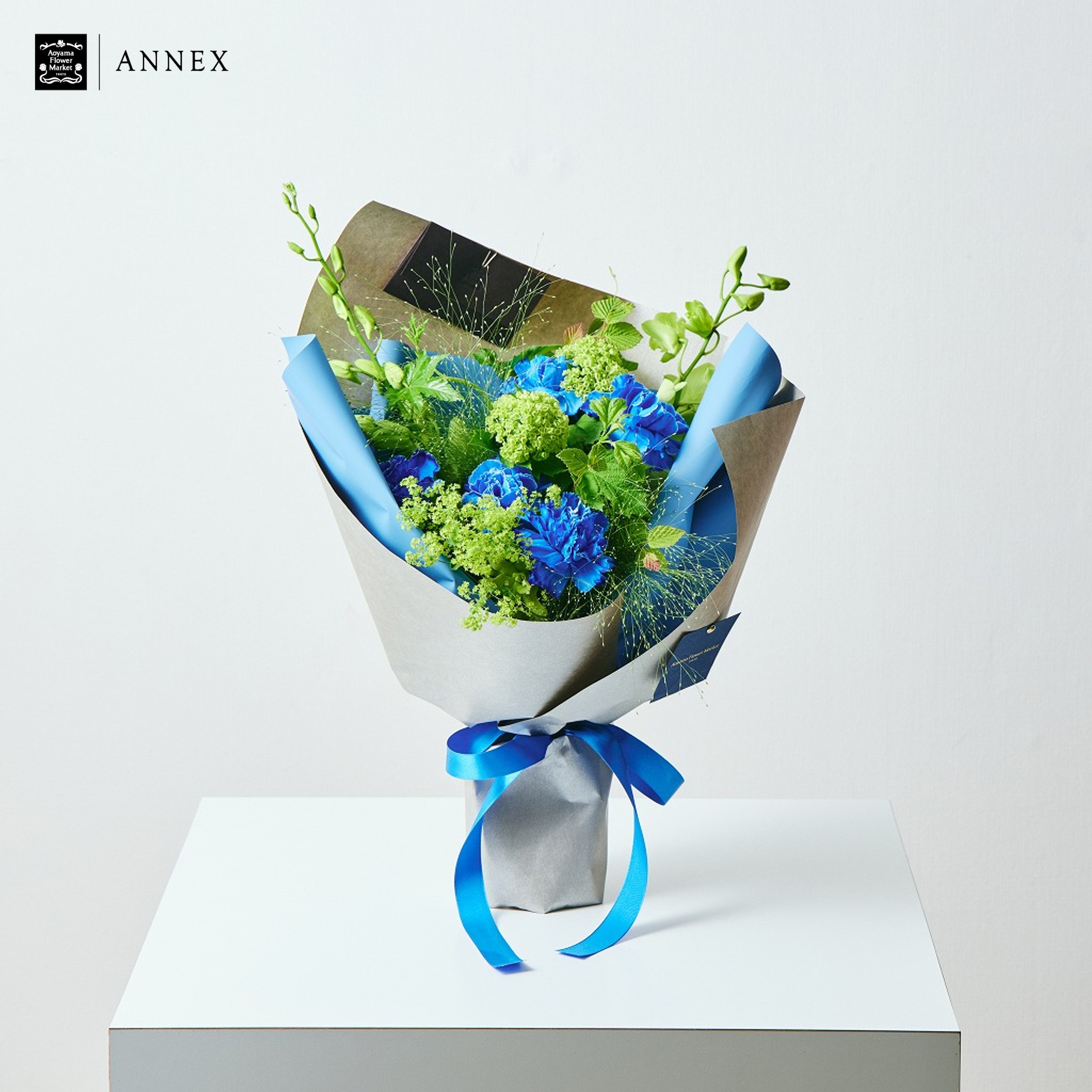 ブルー